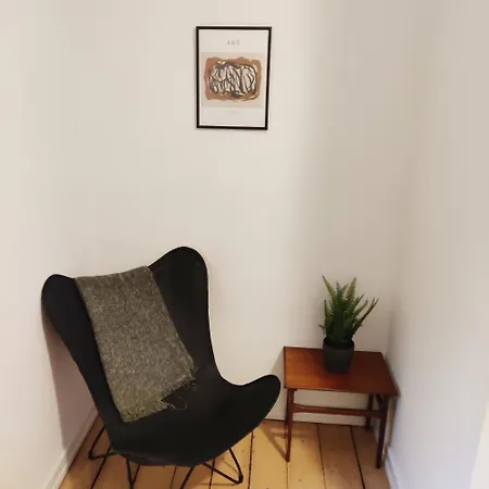 Bright Near Harbor And Pedestrian Street شقة *