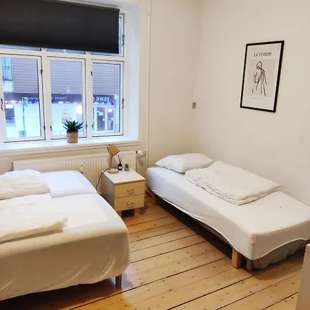 Bright 2 Bedroom On Superb Location Aalborg