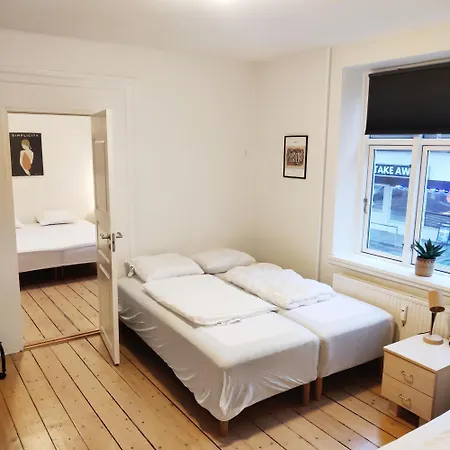 Bright Near Harbor And Pedestrian Street شقة