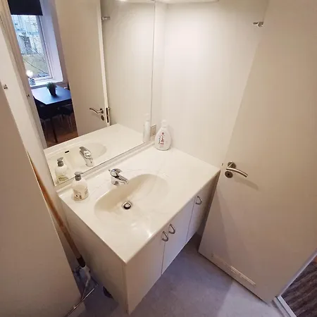 Bright 2 Bedroom On Superb Location